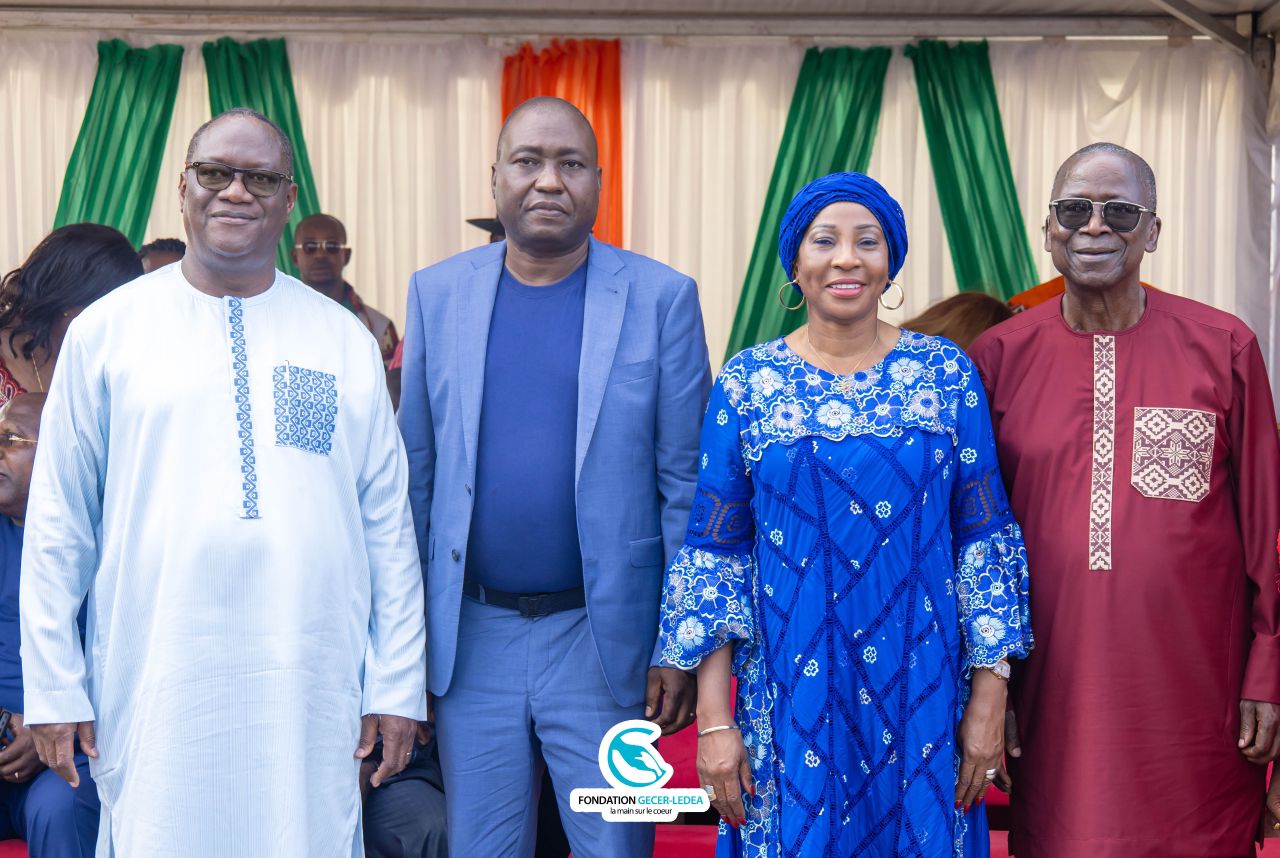 R𝐞𝐦𝐢𝐬𝐞 𝐝𝐞 𝐯𝐢𝐯𝐫𝐞𝐬 𝐚𝐮 𝐩𝐫𝐨𝐟𝐢𝐭 𝐝𝐞 𝟒 𝟎𝟎𝟎 𝐦𝐞́𝐧𝐚𝐠𝐞𝐬 𝐯𝐮𝐥𝐧𝐞́𝐫𝐚𝐛𝐥𝐞𝐬 𝐝𝐞 𝐥𝐚 𝐜𝐨𝐦𝐦𝐮𝐧𝐞 𝐝’𝐀𝐛𝐨𝐛𝐨