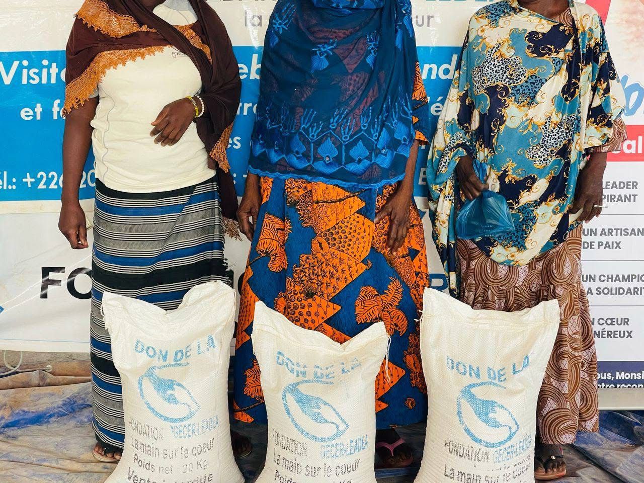 Bobo-Dioulasso : La Fondation GECER LEADEA offre 14 tonnes de vivres à plus de 700 personnes vulnérables